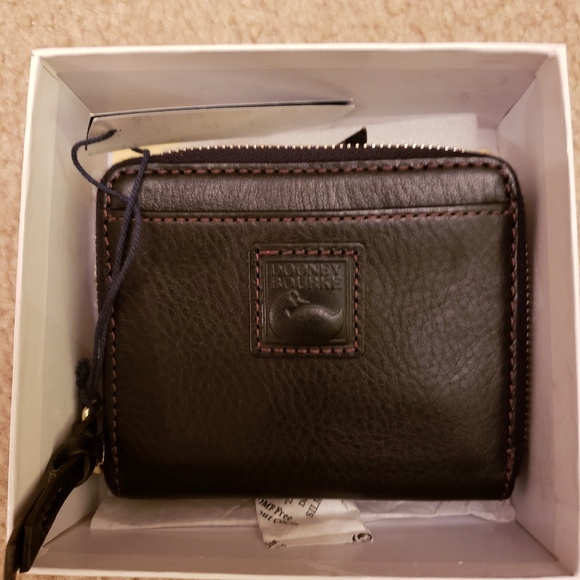 Dooney & Bourke Handbags - NWT Dooney and Bourke Florentine Wallet